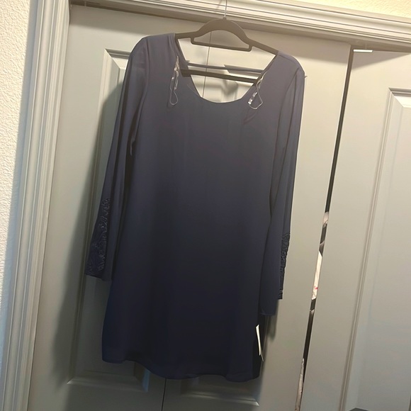 Speechless Navy Dress size Medium. Embroidery on sheer sleeves knee length. NWT - Picture 1 of 4